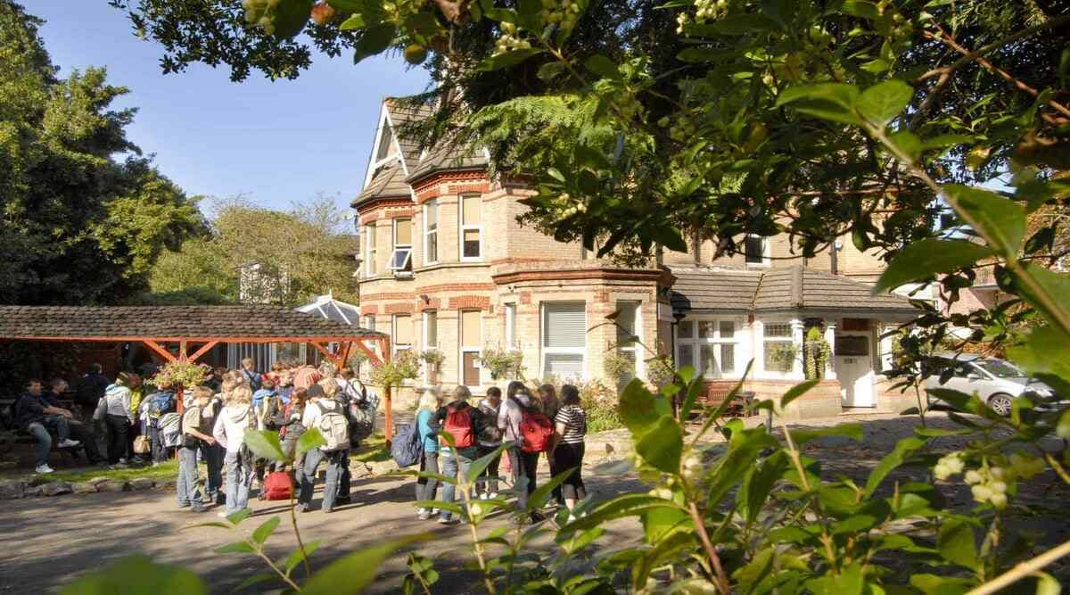 JUNIOR EN FAMILLE- BOURNEMOUTH