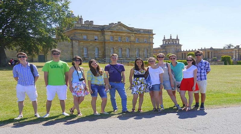 JUNIOR ACADEMIC PLUS - BUSINESS OXFORD